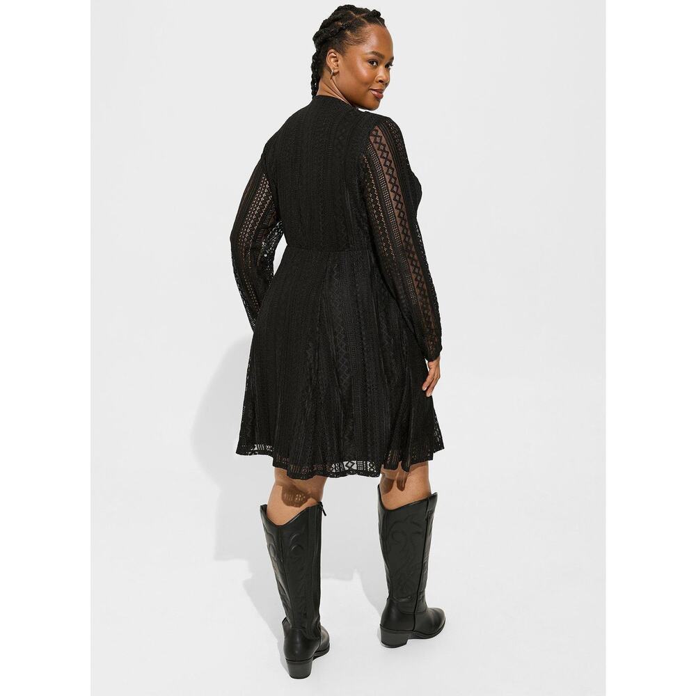 NWT Torrid At The Knee Geo Lace V-Neck Pockets Skater Dress Plus Size: 0X (12) - Picture 2 of 4